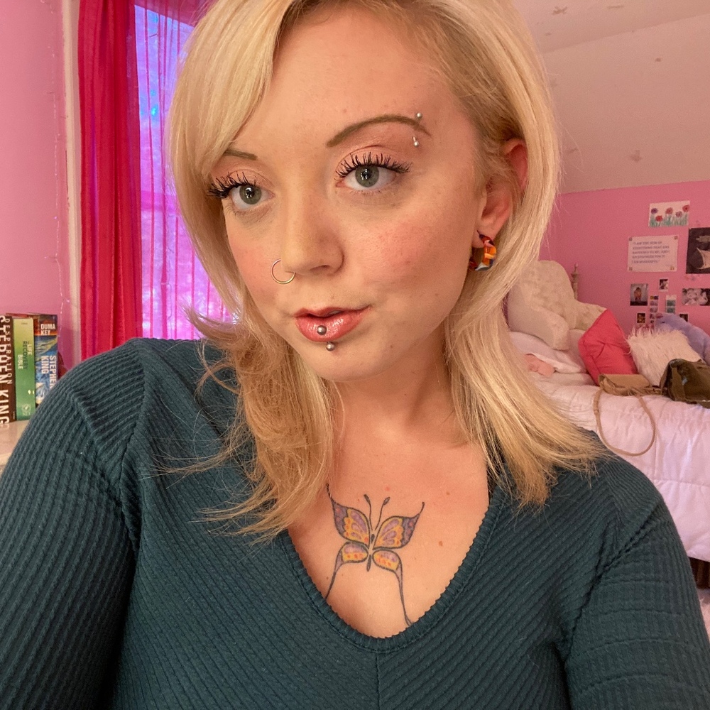Meet your Posher, Hayley